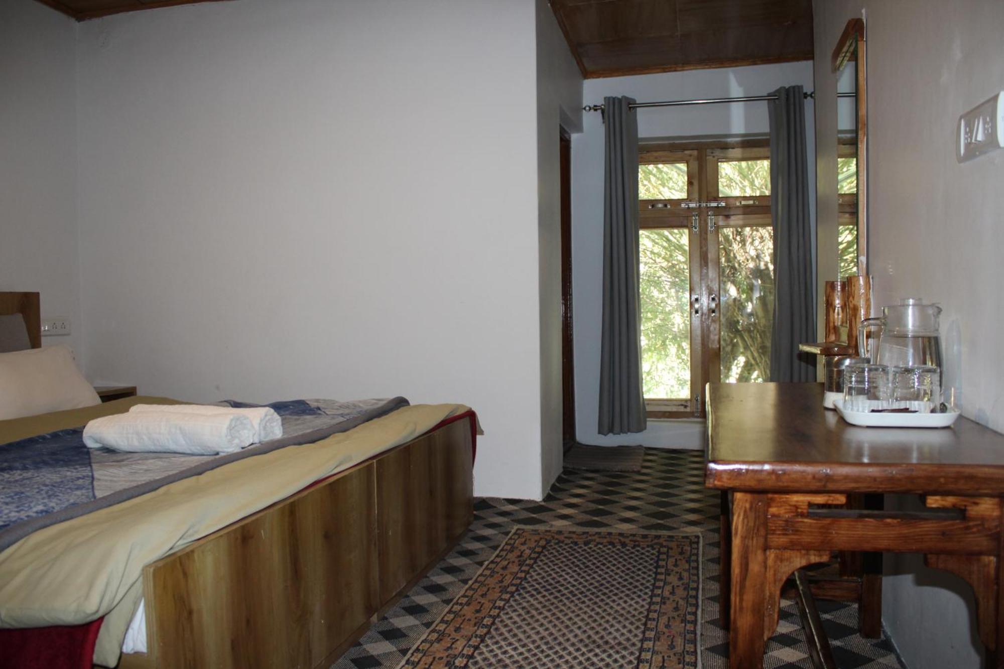 Karma Lodge Leh Esterno foto